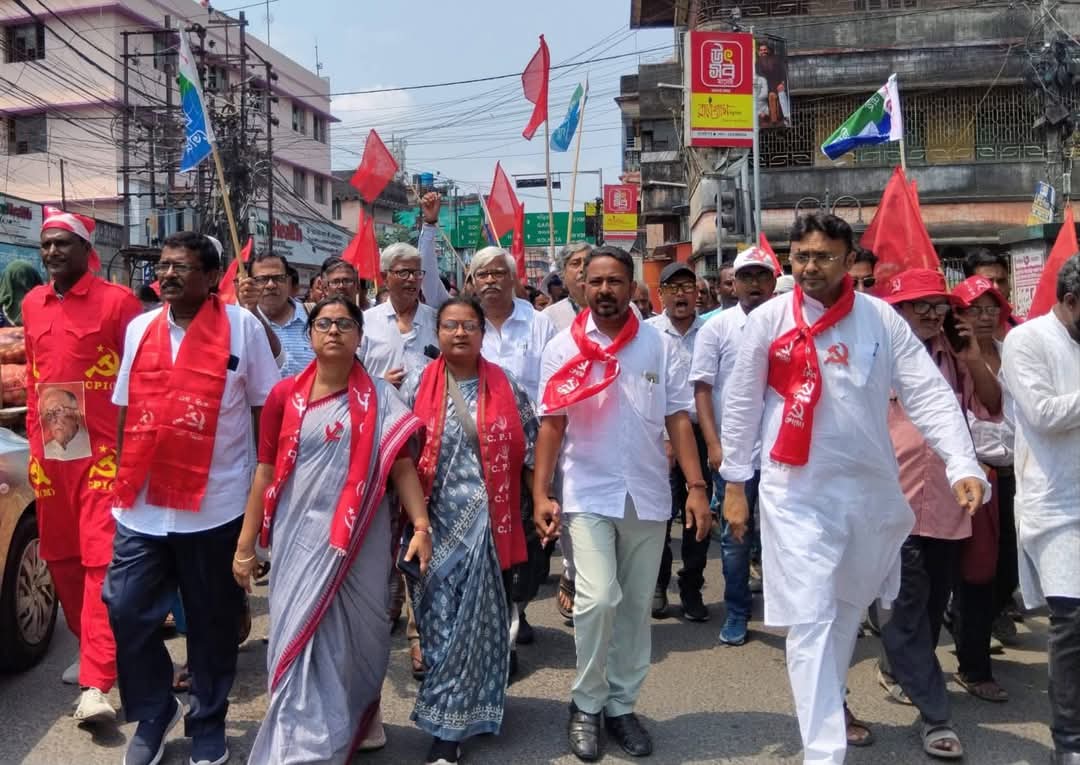 দক্ষিণ ২৪ পরগনায় লাল ঝড়! মনোনয়ন দাখিলে একজোট বাম প্রার্থীরা